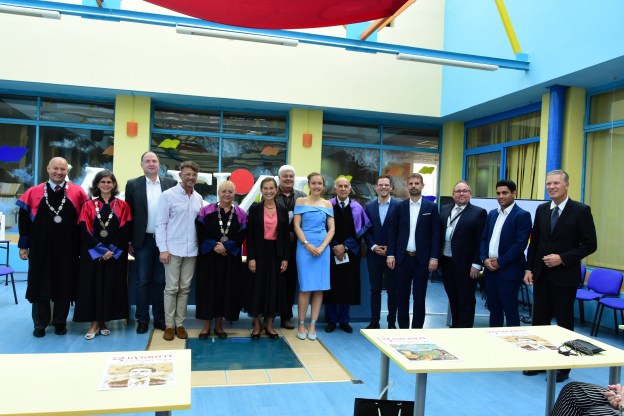 KI-gestützte Krisenhilfe: Intelligente Helfer für effektives Notfallmanagement