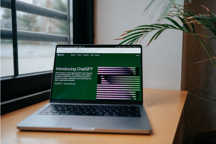 Compliance neu gestalten mit intelligenten Chatbotassistenten und KI gestützten Lösungen